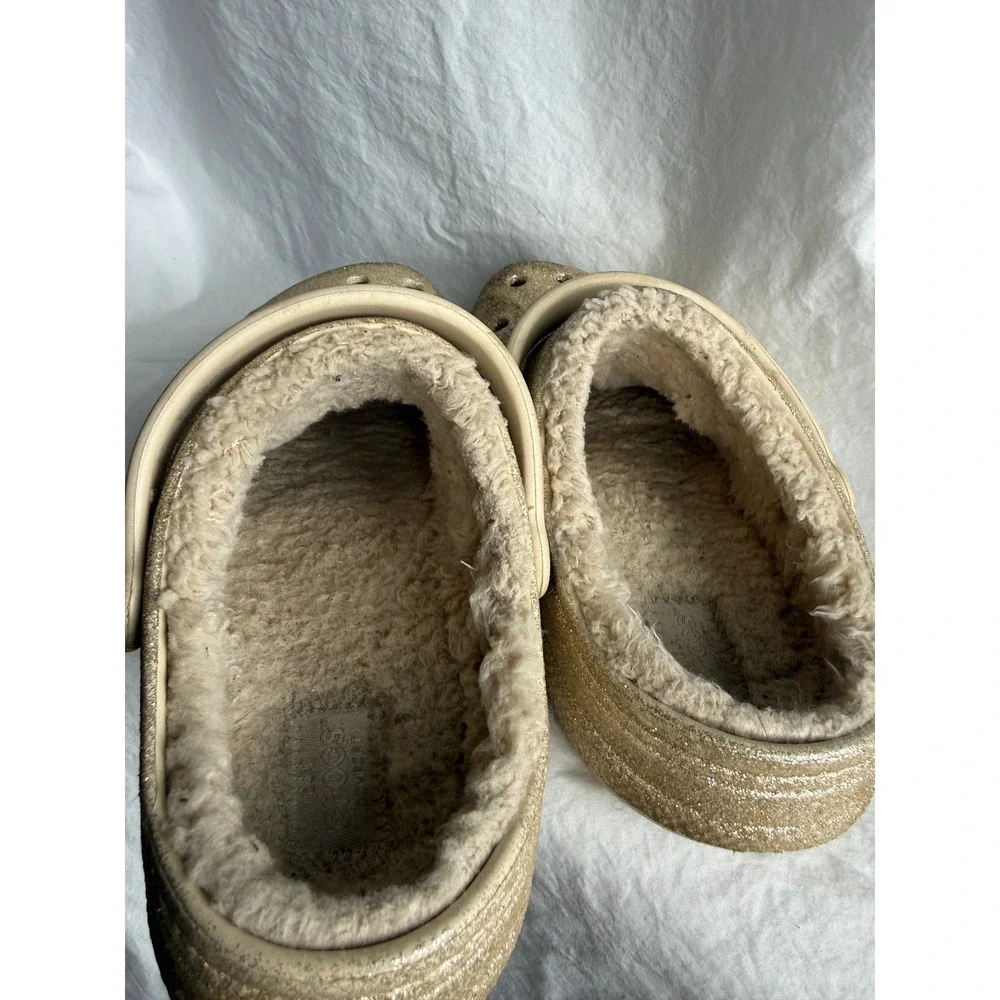 Crocs Classic Lined Gold Glitter Clogs Kids Size J2 Faux Fur Warm Sparkle Shoes‎